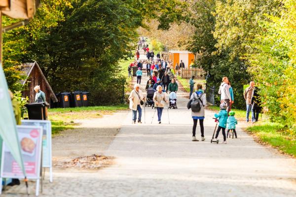 Personen im Lainzer Tiergarten